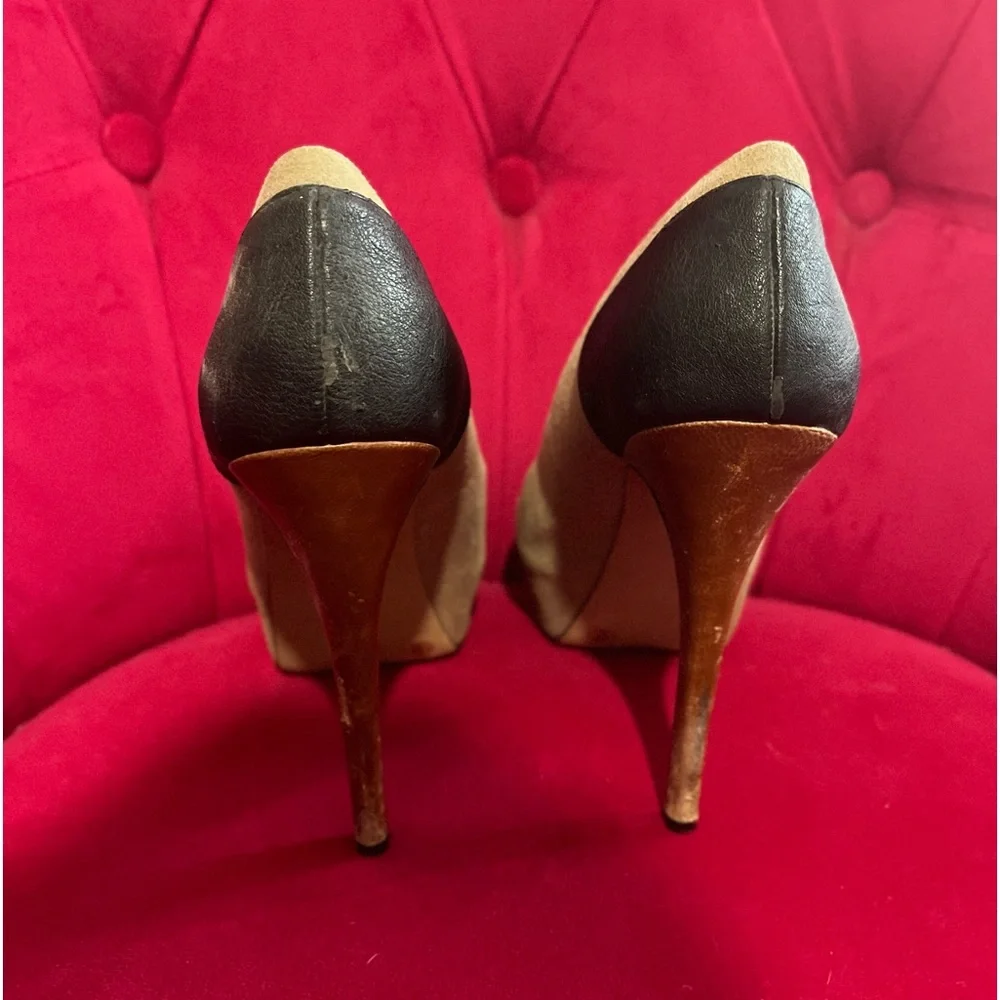 Heels - Picture 2 of 3